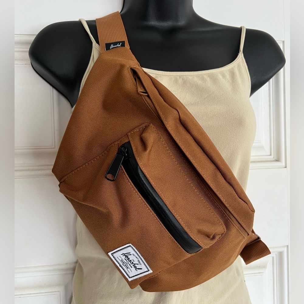 Herschel Supply Co. Seventeen Hip Pack